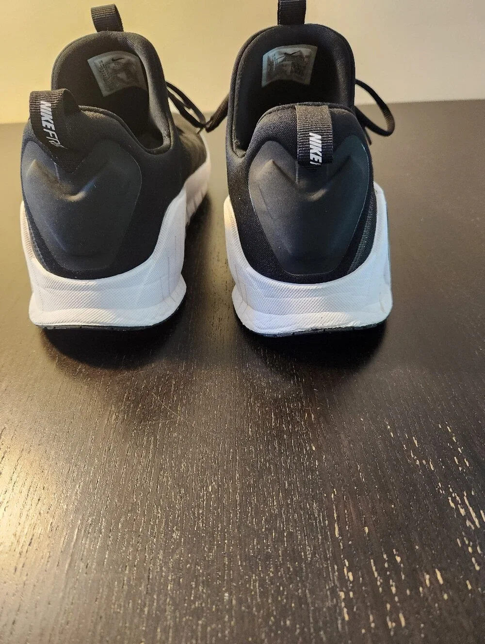 Nike Men’s Black and White Free Metcon